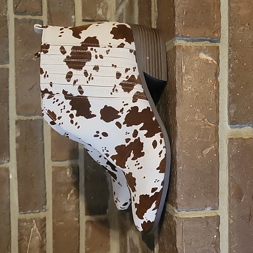 ARULA Cow Print Ankle Boots - Picture 3 of 6